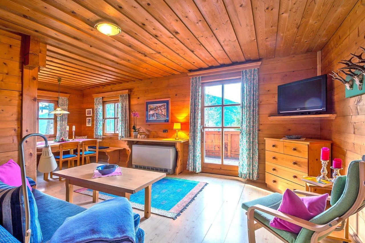 Chalets In エーベン・イム・ポンガウ エクステリア 写真
