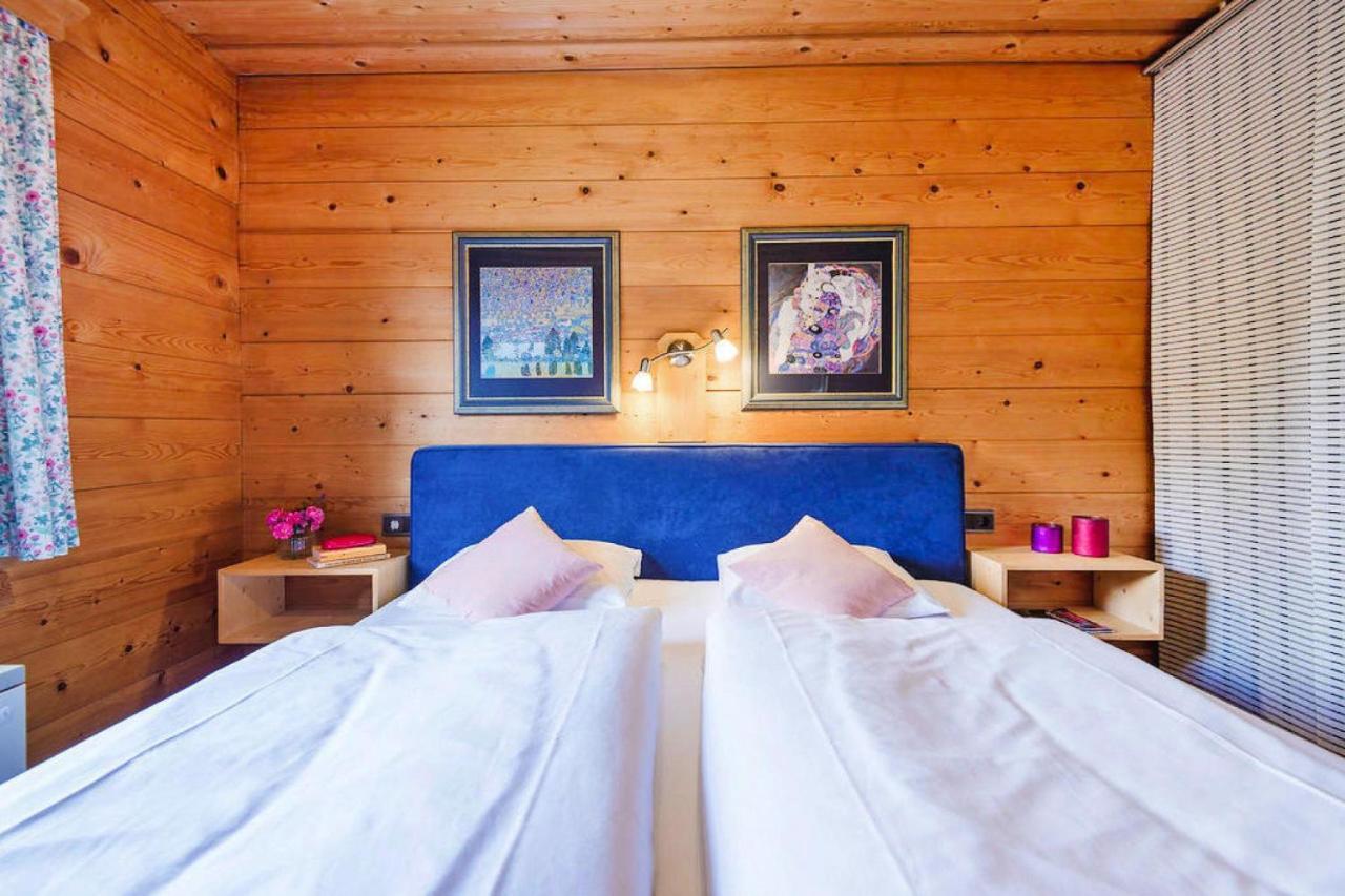 Chalets In エーベン・イム・ポンガウ エクステリア 写真